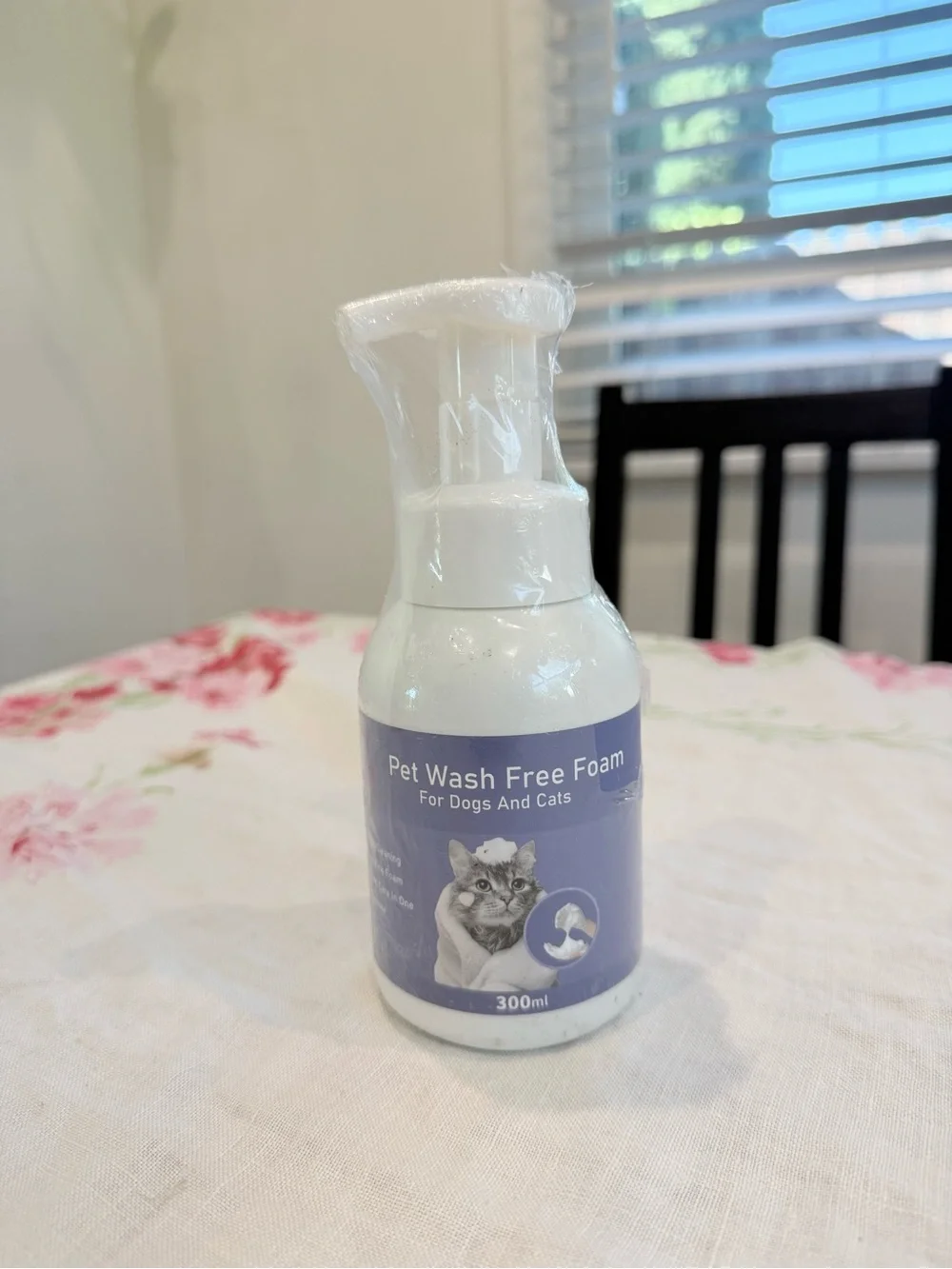 Pet Wash Free Foam Shampoo for Dogs and Cats, White, 300ml, Gentle Cleaning